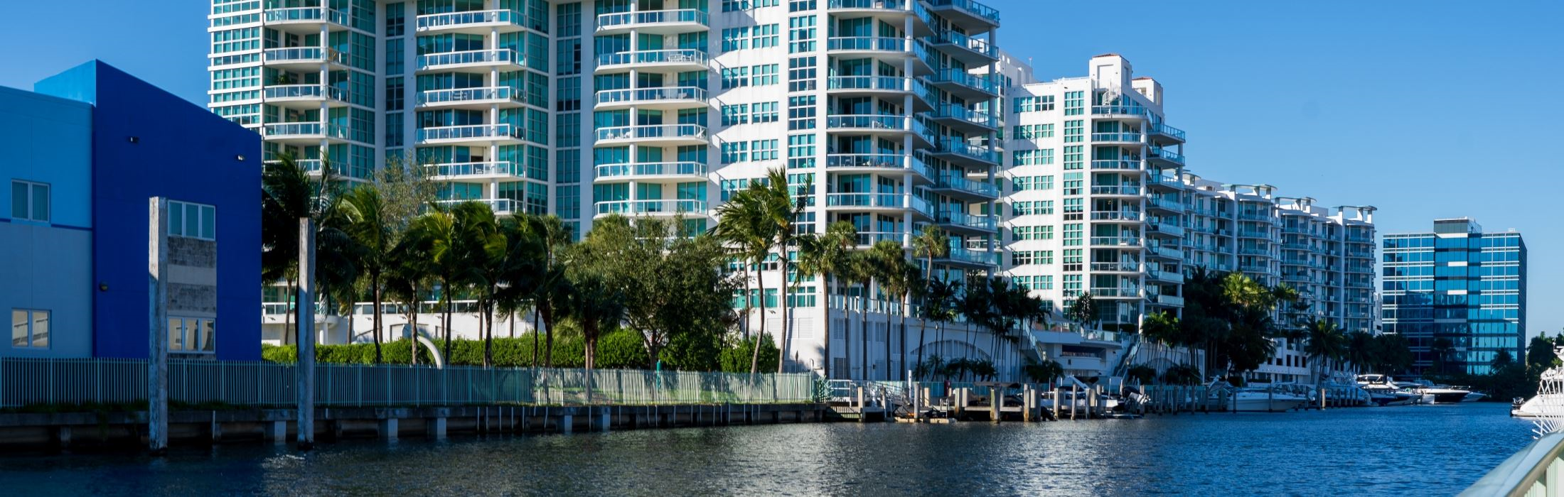 Aventura, FL skyline